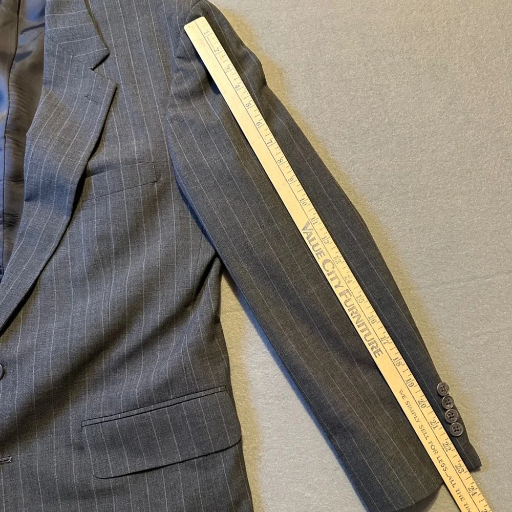 Lands End Mens 42R Grey Pinstripe 100% Worsted Wool Two Button Blazer Sport Coat